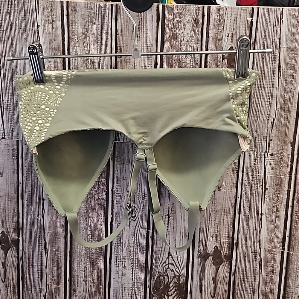 Body by Victoria Lightly Lined Plunge Bra - Picture 3 of 4